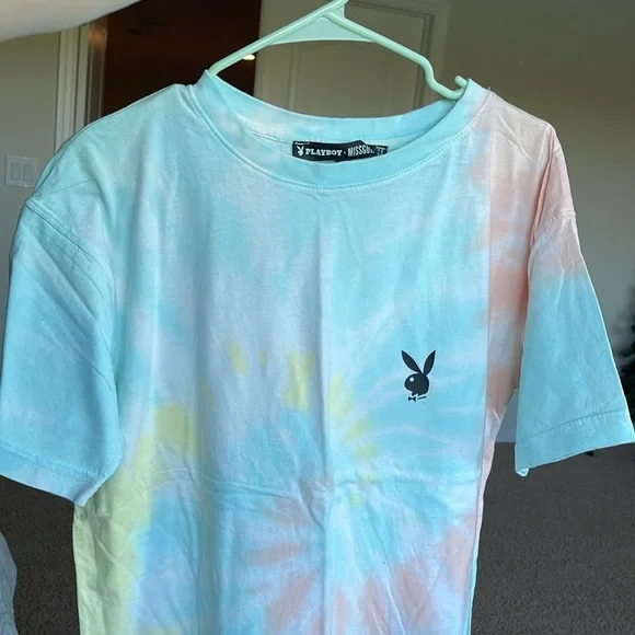 Women’s Playboy x Missguided Tie-Dye Short Sleeve Tee. PERFECT NEW CONDITION!!! - Picture 2 of 8